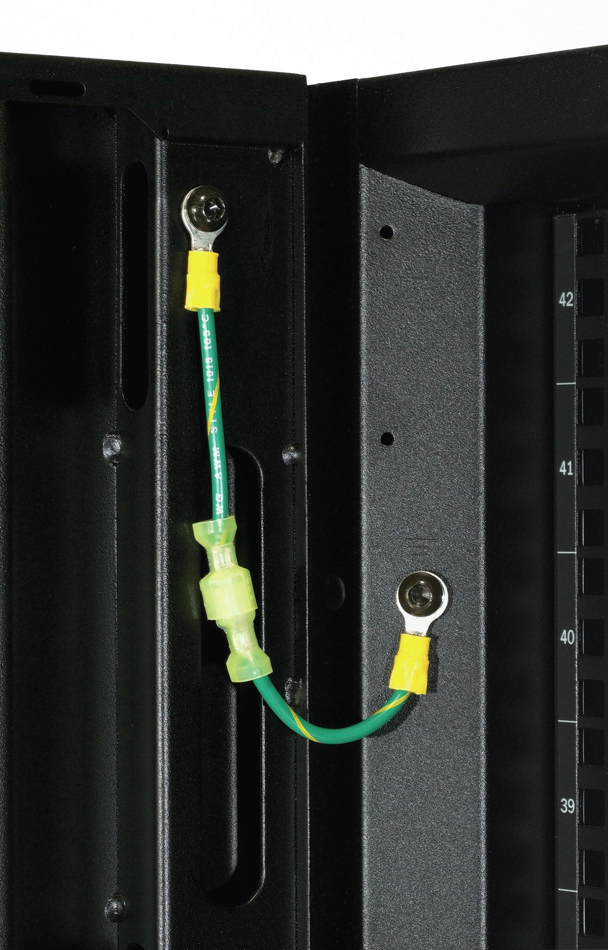 EAN 731304294269 - APC AR3100X609 armario rack 42U Rack o bastidor independiente Negro imagen 18
