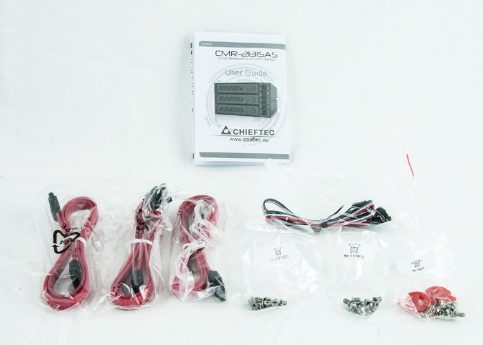 Chieftec Cmr-3141sas Panel Bahía Disco Duro Para 4 Hdd / Ssd (3,5 "/ 2,5"), Ocupa 3 Ranuras De 5,25 "