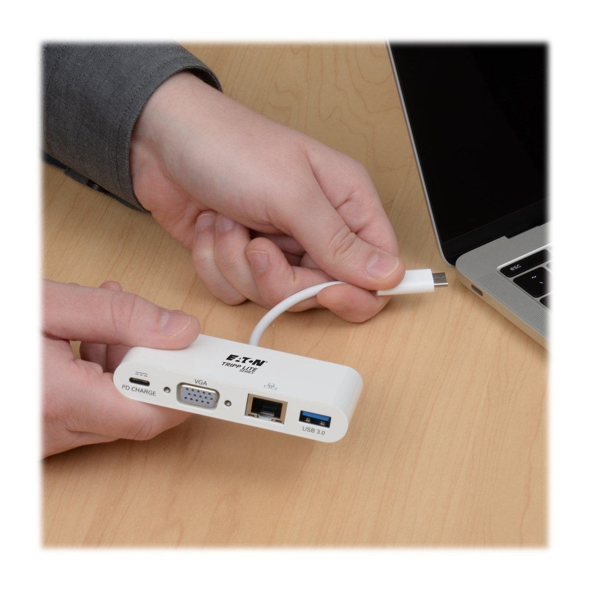 EAN 0037332193728 - Tripp Lite U444-06N-VGU-C Adaptador gráfico USB 1920 x 1080 Pixeles imagen 2