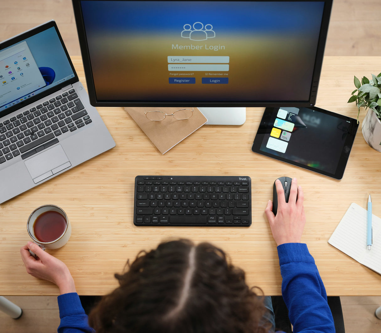 EAN 8713439250596 - Trust Lyra teclado Oficina USB + RF Wireless + Bluetooth QWERTY Español Negro imagen 4