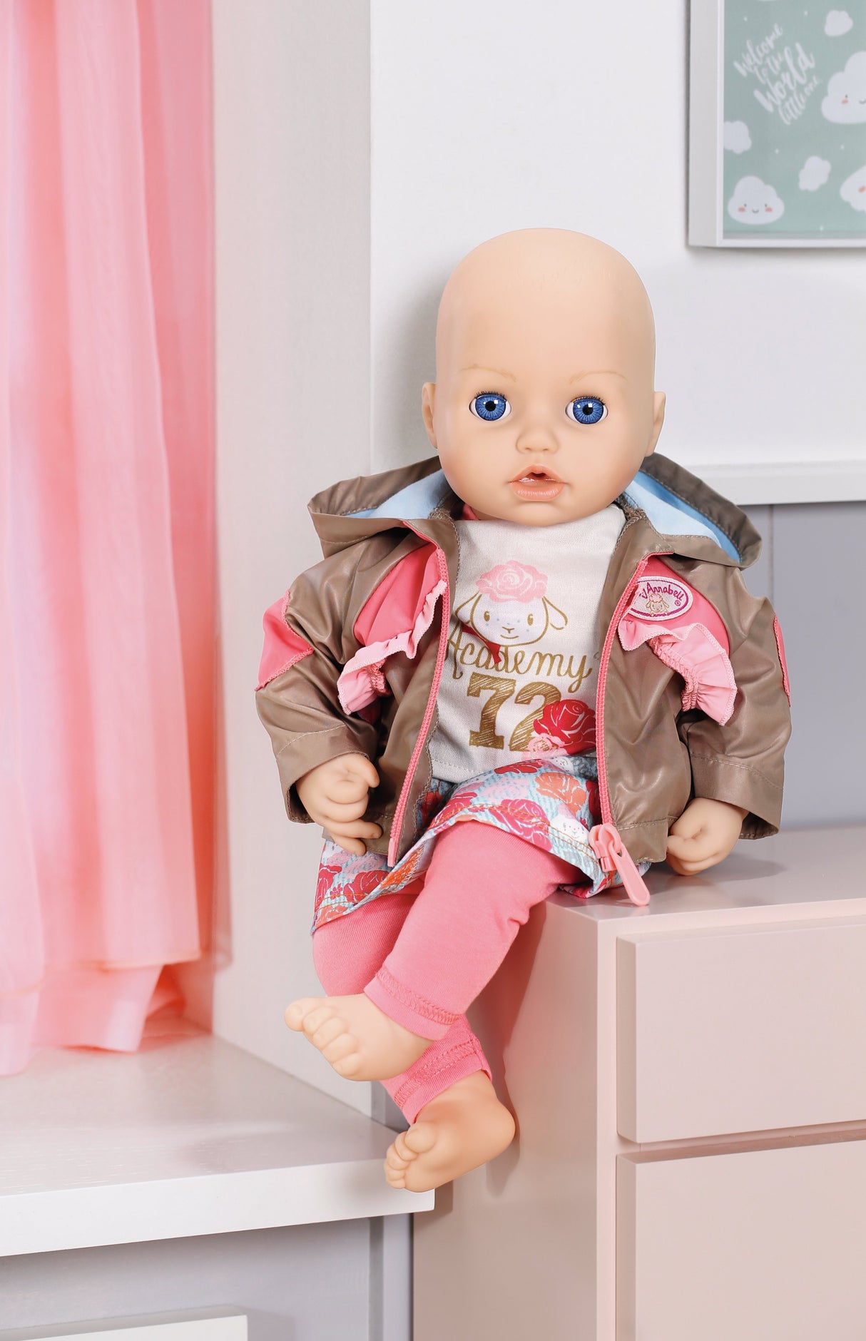 EAN 4001167701973 - Baby Annabell Travel Jeans 2 ass. 43cm Juego de ropita para muñeca imagen 4