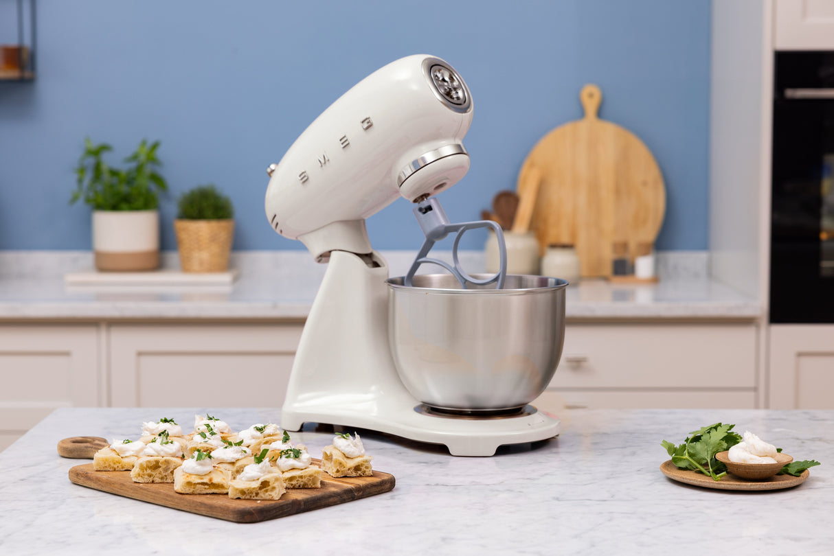 Smeg Küchenmaschine Multif. Smf05creu, 4.8l, 1000w, Cremefarben