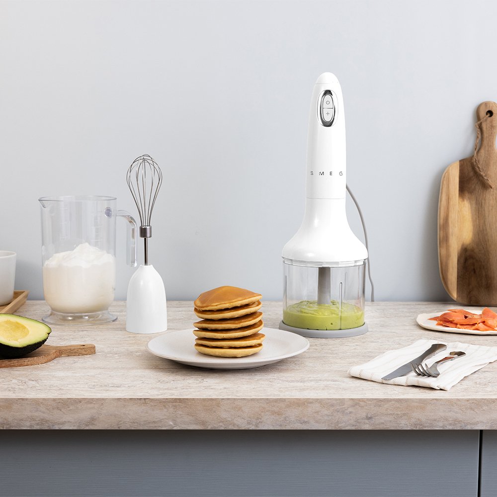 EAN 8017709343811 - Smeg HBF03WHEU licuadora Batidora de inmersión 700 W Acero inoxidable, Blanco imagen 7