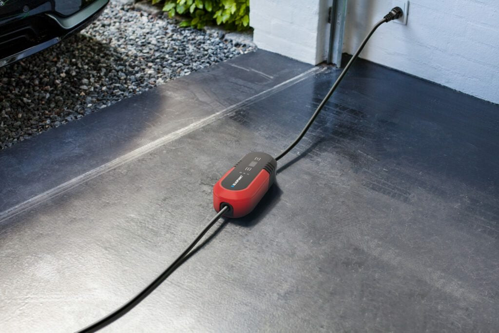 Blaupunkt Tragb. Ladegerät E-Auto 1phase/Typ2/Schuko/8m