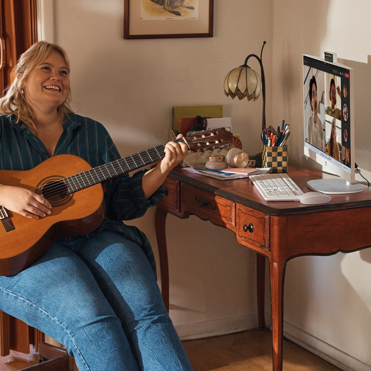 All In One Hpc Hp Aio 27-Cr1009ns U5 - 125u 16gb 512gb 27" Fhd2 W11h Blanco