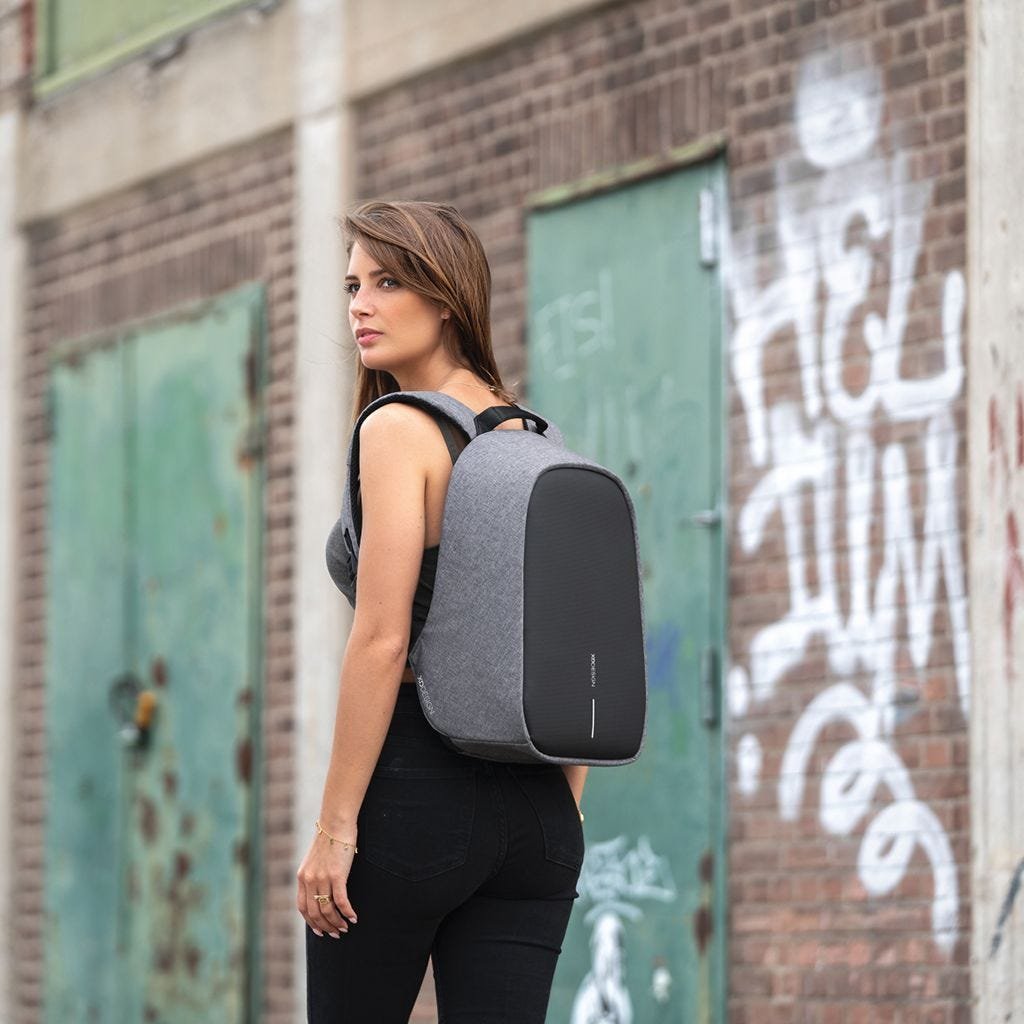 EAN 8714612115480 - XD-Design Bobby Hero Small mochila Negro, Gris Espuma, Tereftalato de polietileno (PET) imagen 8