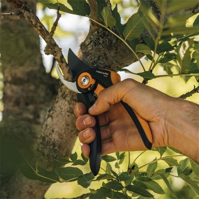 Fiskars Plus Smartfit P541 Tijeras De Podar Evitar Negro, Naranja