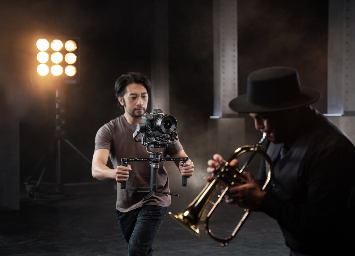 Estabilizador Dji Rs 2 Pro Combo Manual Para Cámara Negro