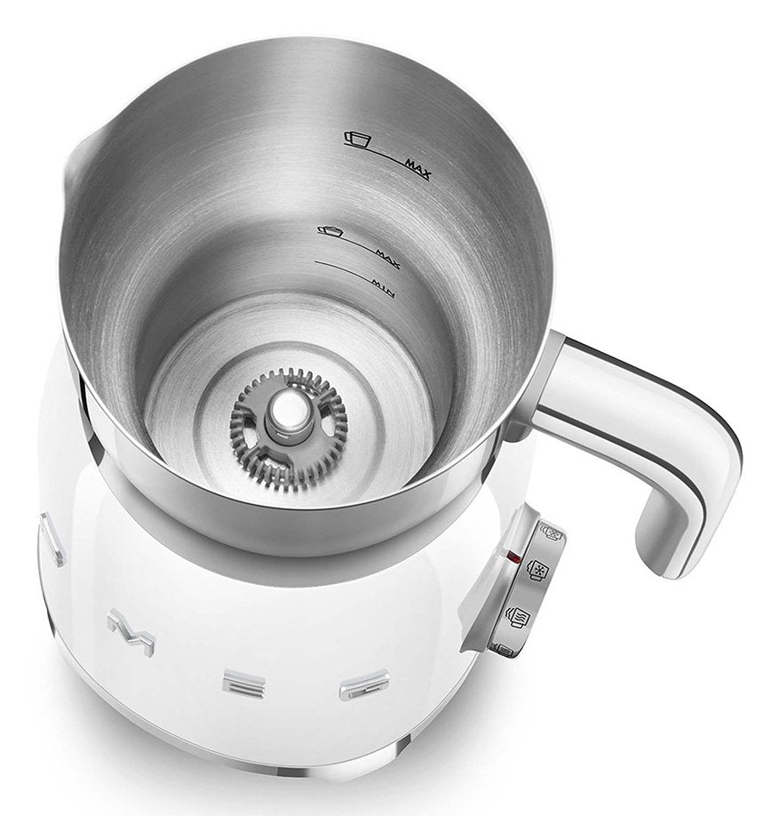 EAN 8017709316136 - Smeg MFF11WHEU espumador o calentador de leche Automático Blanco imagen 5