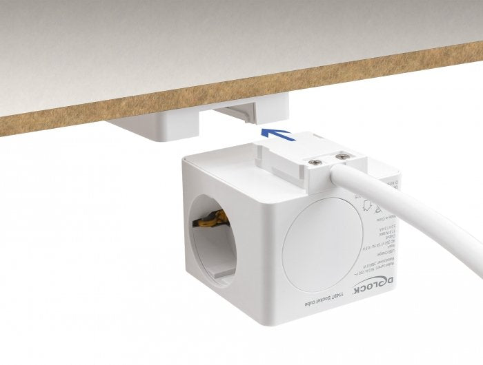 Delock Steckdosenwürfel Mit Verlängerungscable 3-Fach Mit Kindersicherung Und Usb Cargador, 1,5 M Cable, Weiss