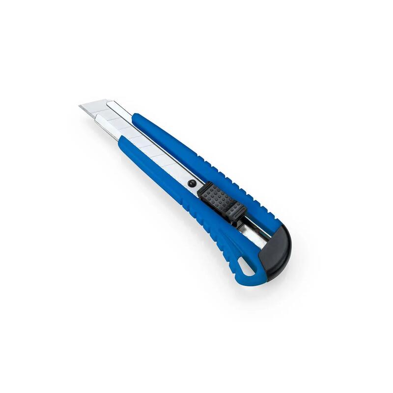 Dahle 10865 Basic Cuter Con Cuchilla De 18mm - Mecanismo Automatico De Bloqueo - Guia Metalica