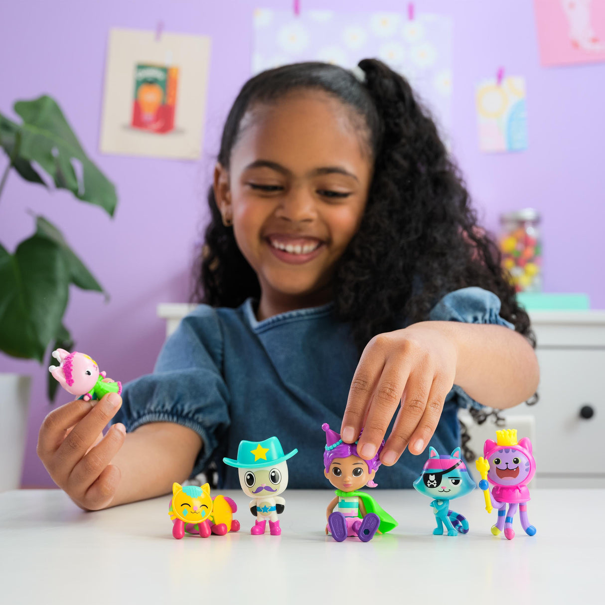 EAN 0681147010123 - Gabby's Dollhouse Celebration Figure Gift Set imagen 6