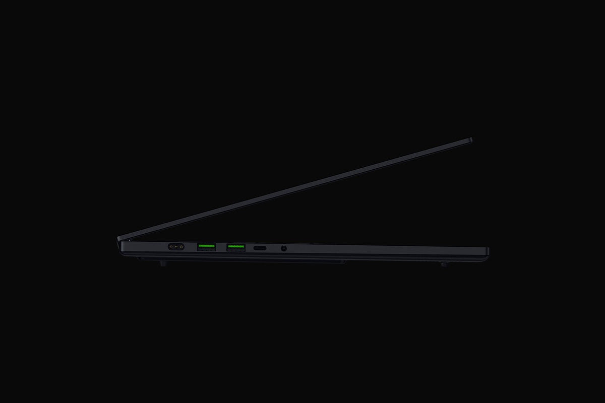 Blade 16 16oled 2.5k/U9 386h/5090/32go/2to/W11