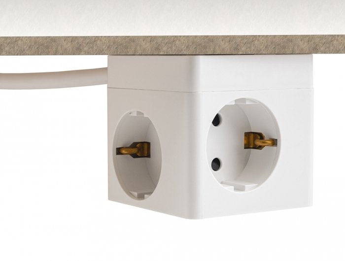 Delock Steckdosenwürfel Mit Verlängerungscable 3-Fach Mit Kindersicherung Und Usb Cargador, 1,5 M Cable, Weiss