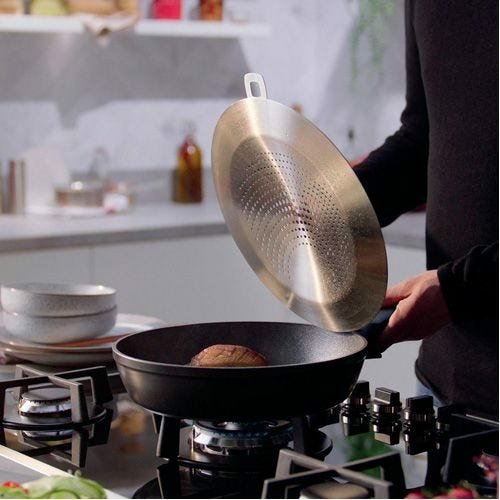 Sartén Fissler Adamant Comfort Multiuso Alrededor