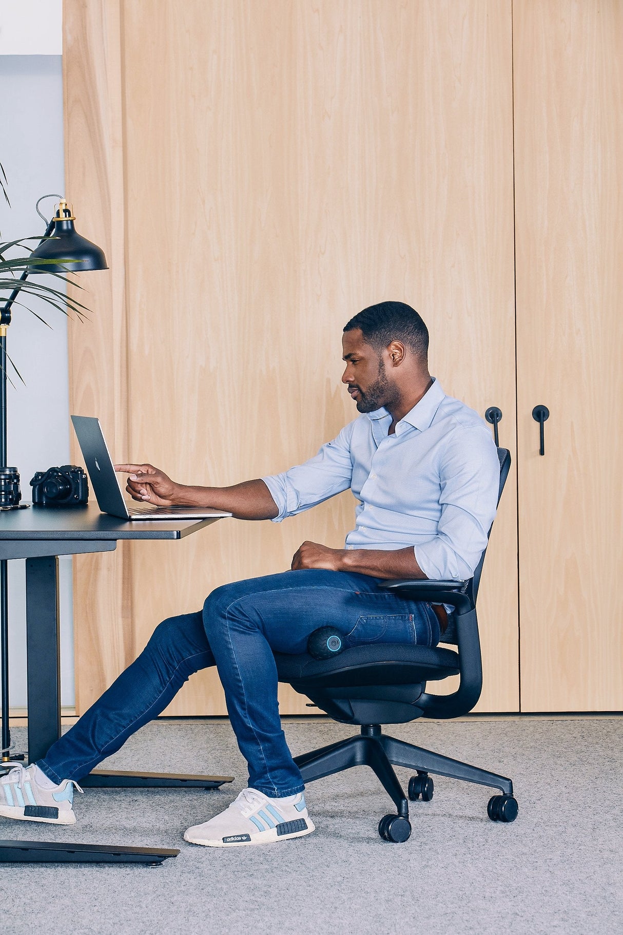 EAN 0810036055130 - Theragun Wave Solo masajeador Universal Negro imagen 9