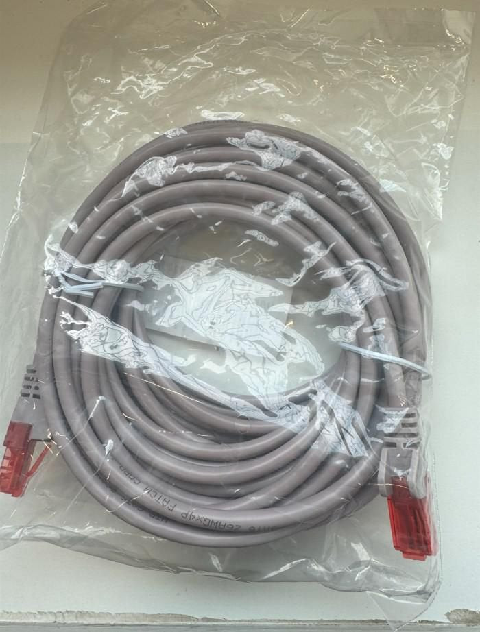 EAN 5715063740880 - Microconnect V-UTP502VP-P no categorizado imagen 1