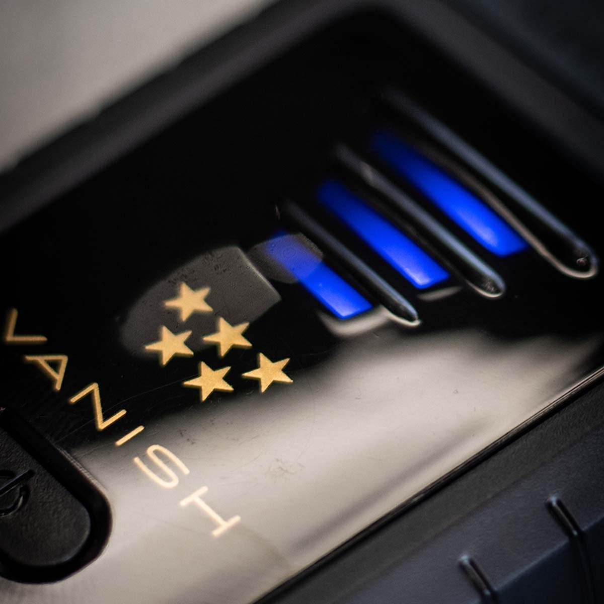 EAN 0043917025780 - Wahl Vanish Máquina de afeitar de láminas Negro, Oro imagen 3