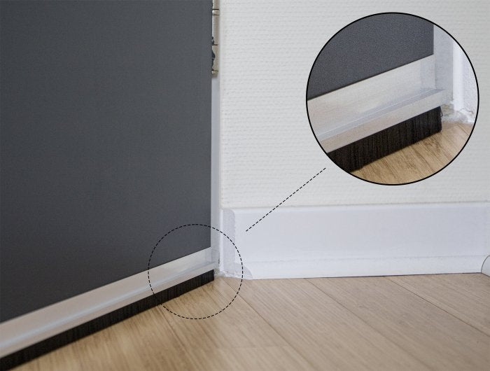 Delock 66651 Cepillo De 40 Mm Con Contorno De Aluminio Recto - 1 M De Largo