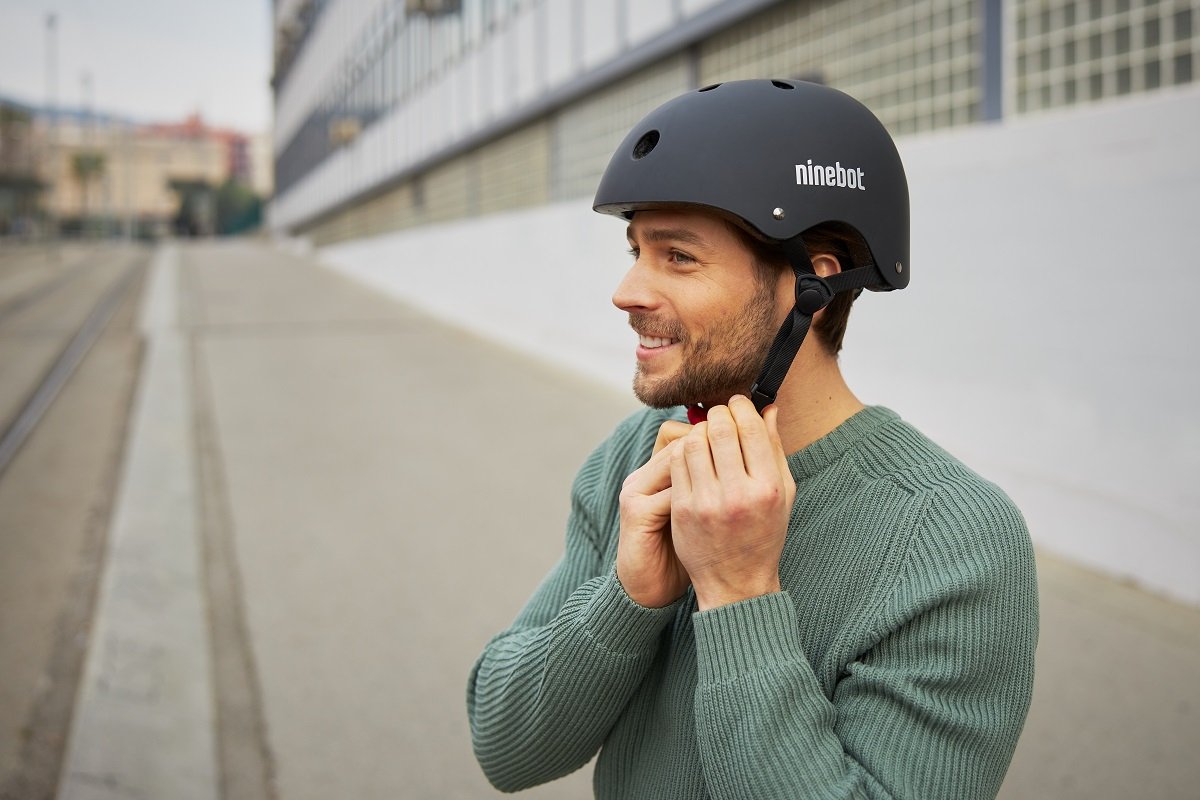 EAN 8719325845037 - Ninebot by Segway Commuter Negro imagen 6