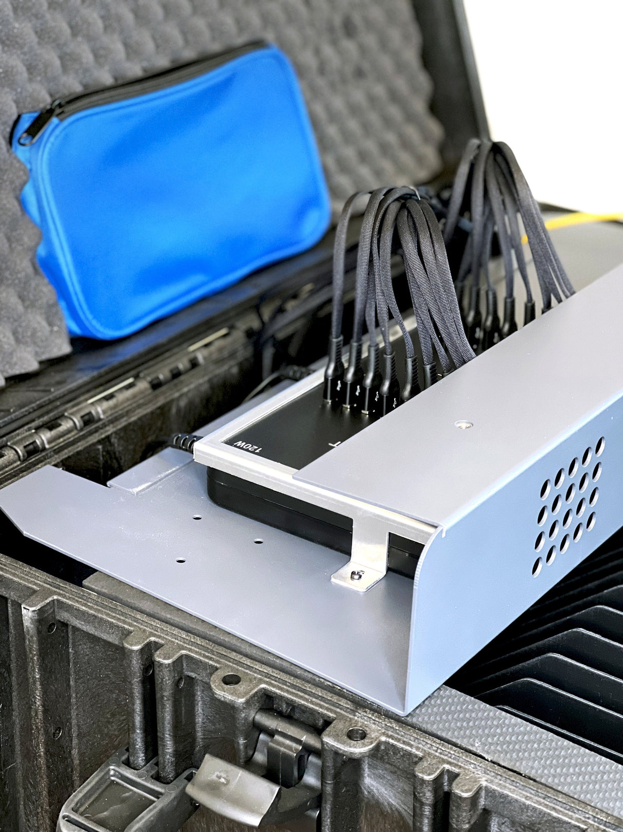 Notecharge 10 Ports, Usb-C 12 Watt (Schuko Plug)