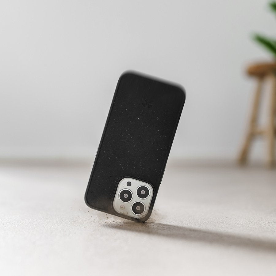 EAN 4260750593399 - Woodcessories Bio Case MagSafe funda para teléfono móvil 15,5 cm (6.12") Negro imagen 7
