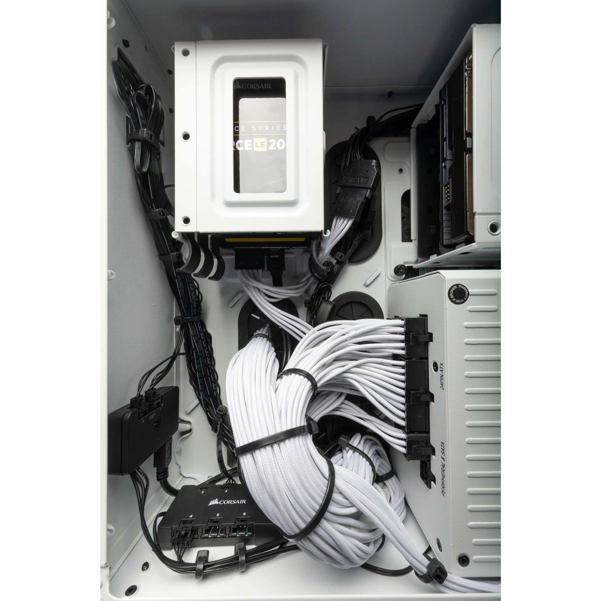 EAN 0843591065238 - Corsair Crystal 280X Blanco imagen 30
