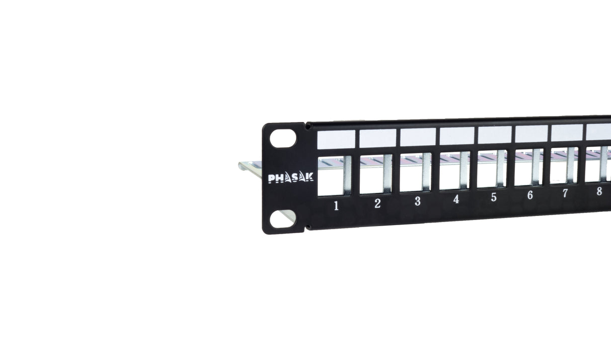 Phasak Panel Frontal 19" Para 24 Conectores 1u Con Org. De Cables Ftp Phasak Negro