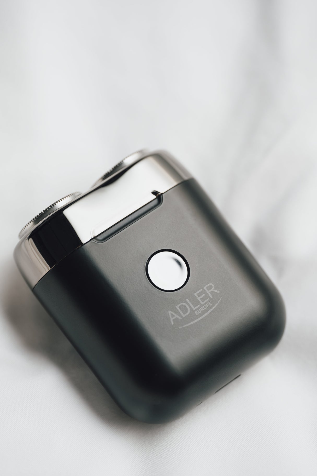 Afeitadora De Viaje Adler Ad 2936, Inalámbrica, Tiempo De Funcionamiento 35 Min, Negra