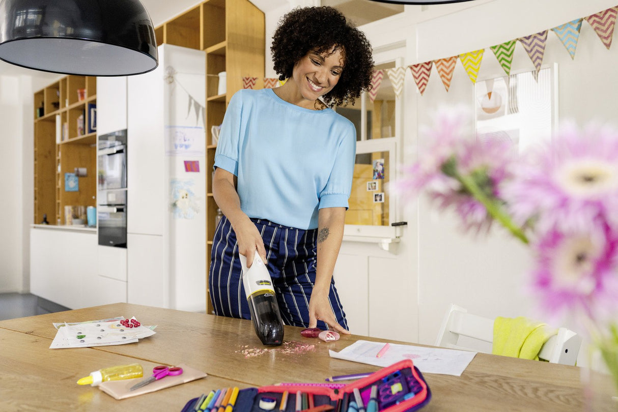 Aspiradora De Mano Kärcher Cvh 3 Plus Negro, Blanco Sin Bolsa