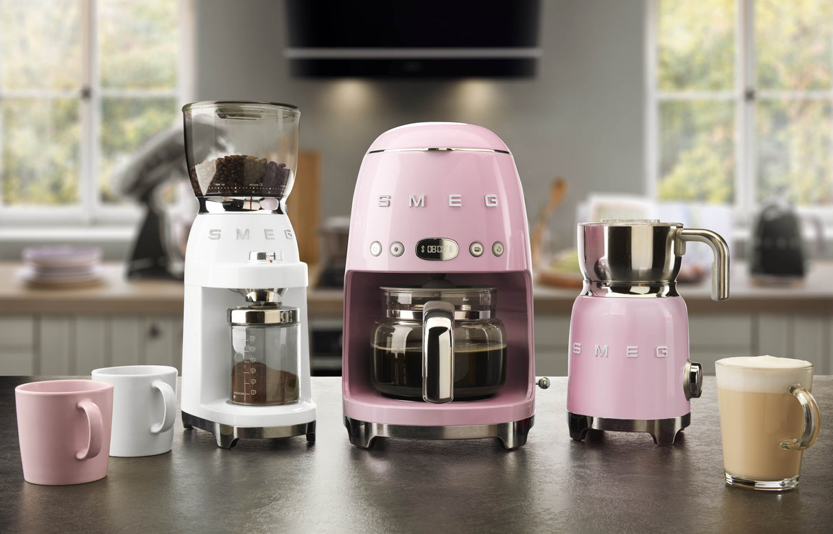 EAN 8017709283049 - Smeg CGF01WHEU molinillo de café 150 W Blanco imagen 9
