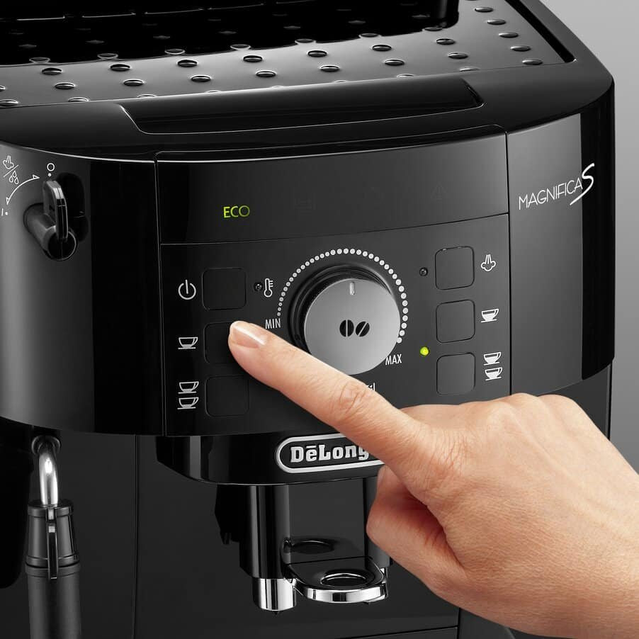 De Longhi Magnifica S Kaffeevollautomat Schwarz