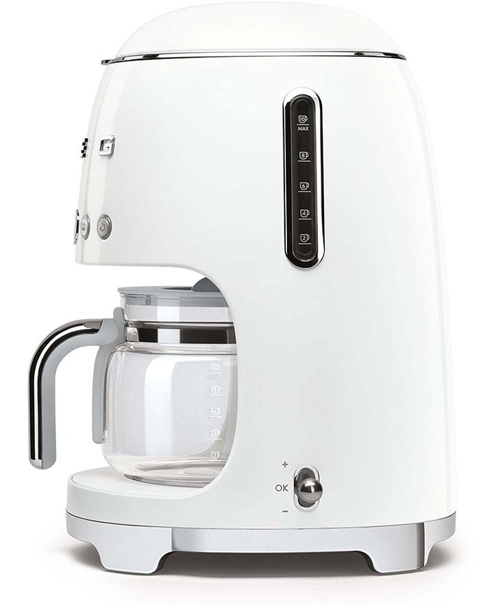 EAN 8017709280550 - Smeg DCF02WHEU cafetera eléctrica Totalmente automática Cafetera de filtro 1,4 L imagen 3