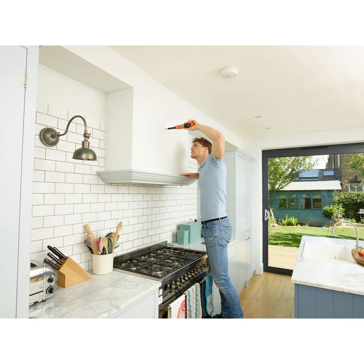 Destornillador Inalámbrico Black+Decker Bcf603c-Qw, 3,6 Voltios Naranja/Negro, Batería De Iones De Litio 1,5 Ah Bcf603c-Qw