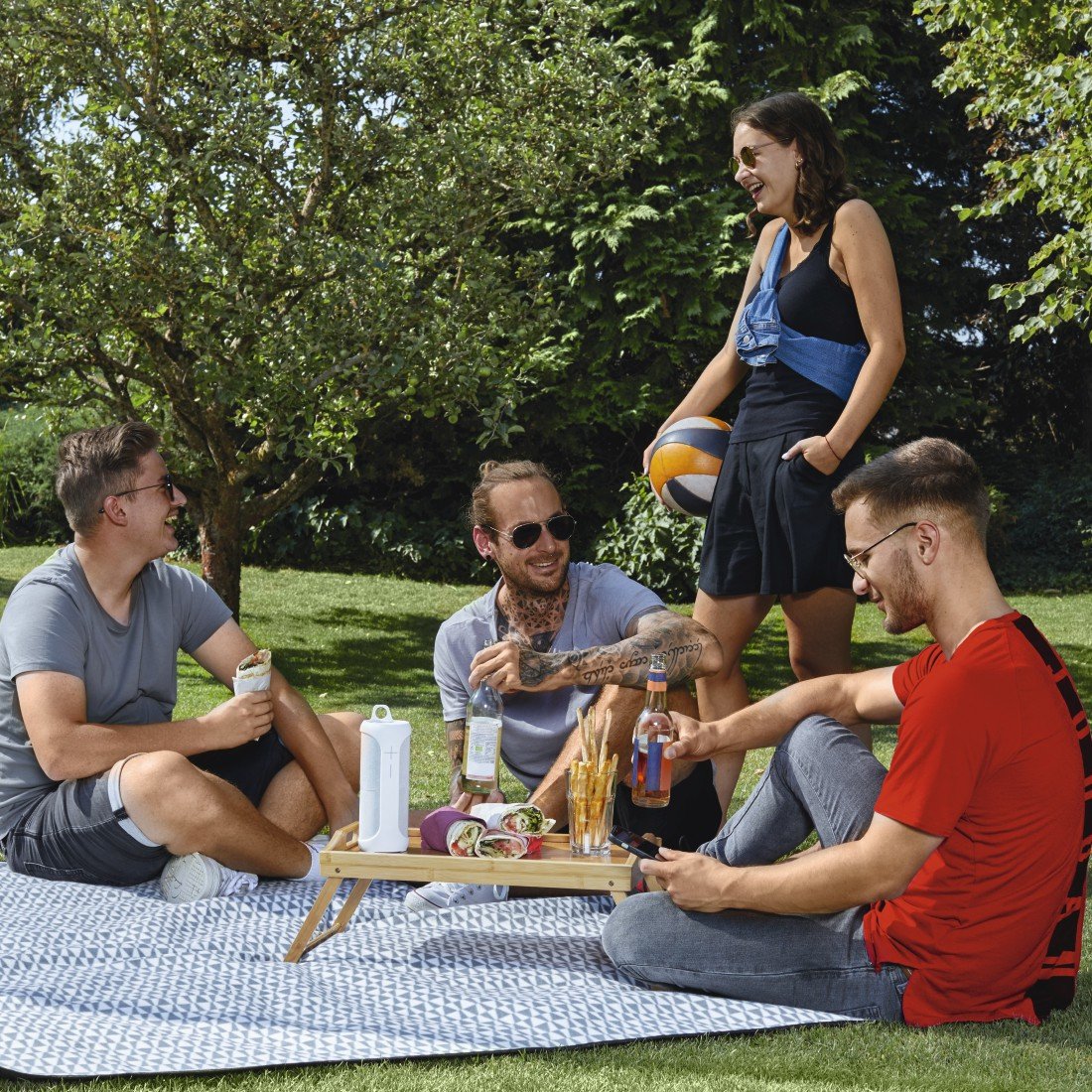 EAN 4047443498076 - Hama Twin 3.0 Altavoz portátil estéreo Blanco 30 W imagen 19