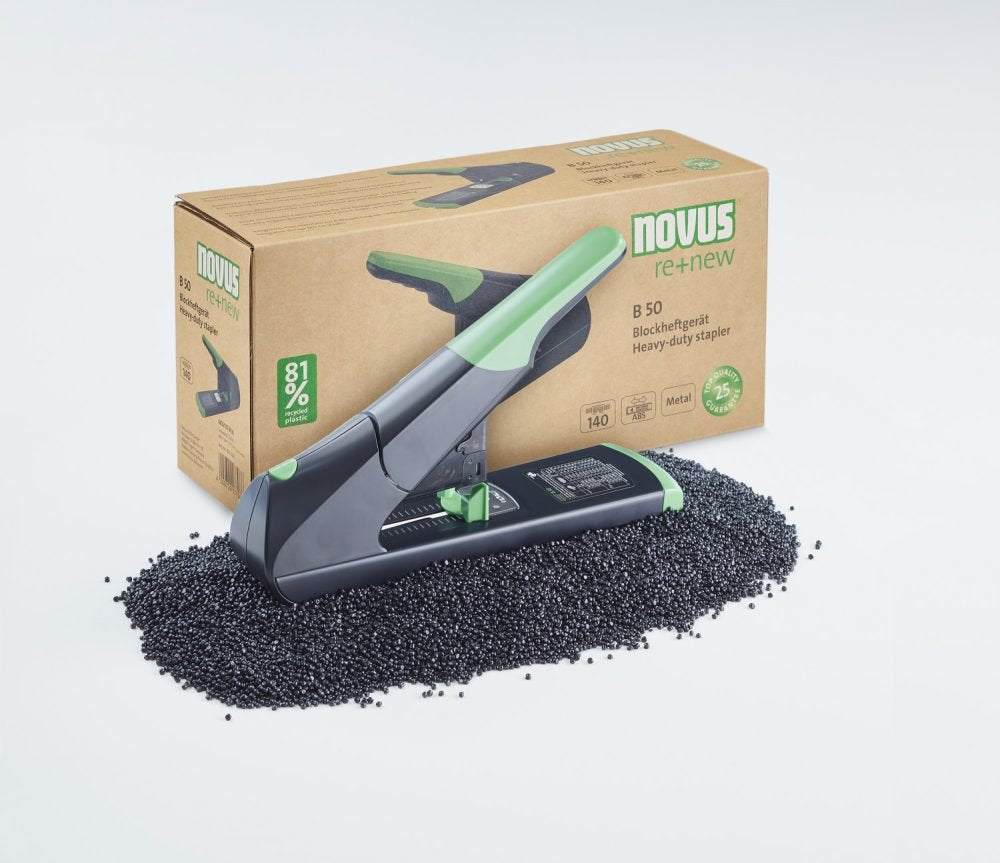 Novus B 50 Re+New Grapadora De Gruesos - Fabricada Con Plastico Reciclado - Hasta 140 Hojas - Grapado Cerrado Con Sistema Bypass