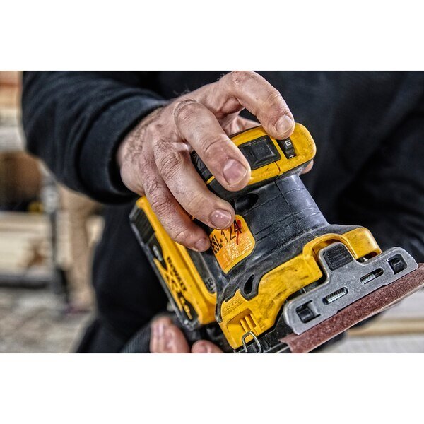Dewalt Lijadora Vibratoria Inalámbrica Dcw200nt, 18 Voltios, Lijadora Orbital Dcw200nt-Xj