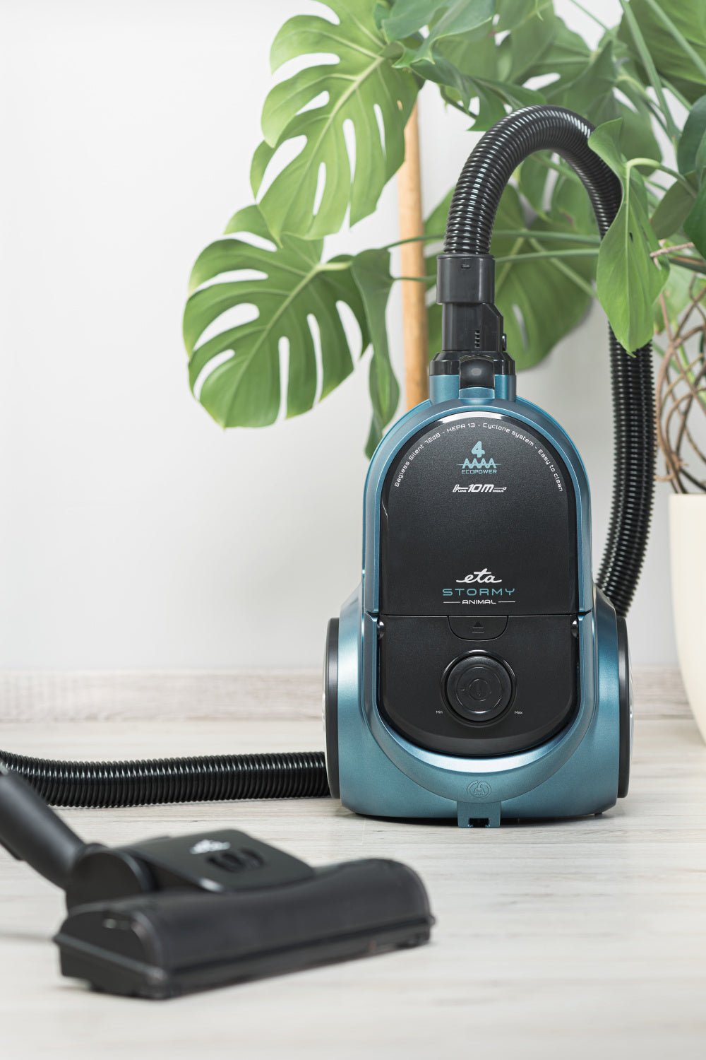 Aspirador Eta Stormy Eta251790000 Sin Bolsa, Potencia 700 W, Capacidad Polvo 2,2 L, Azul