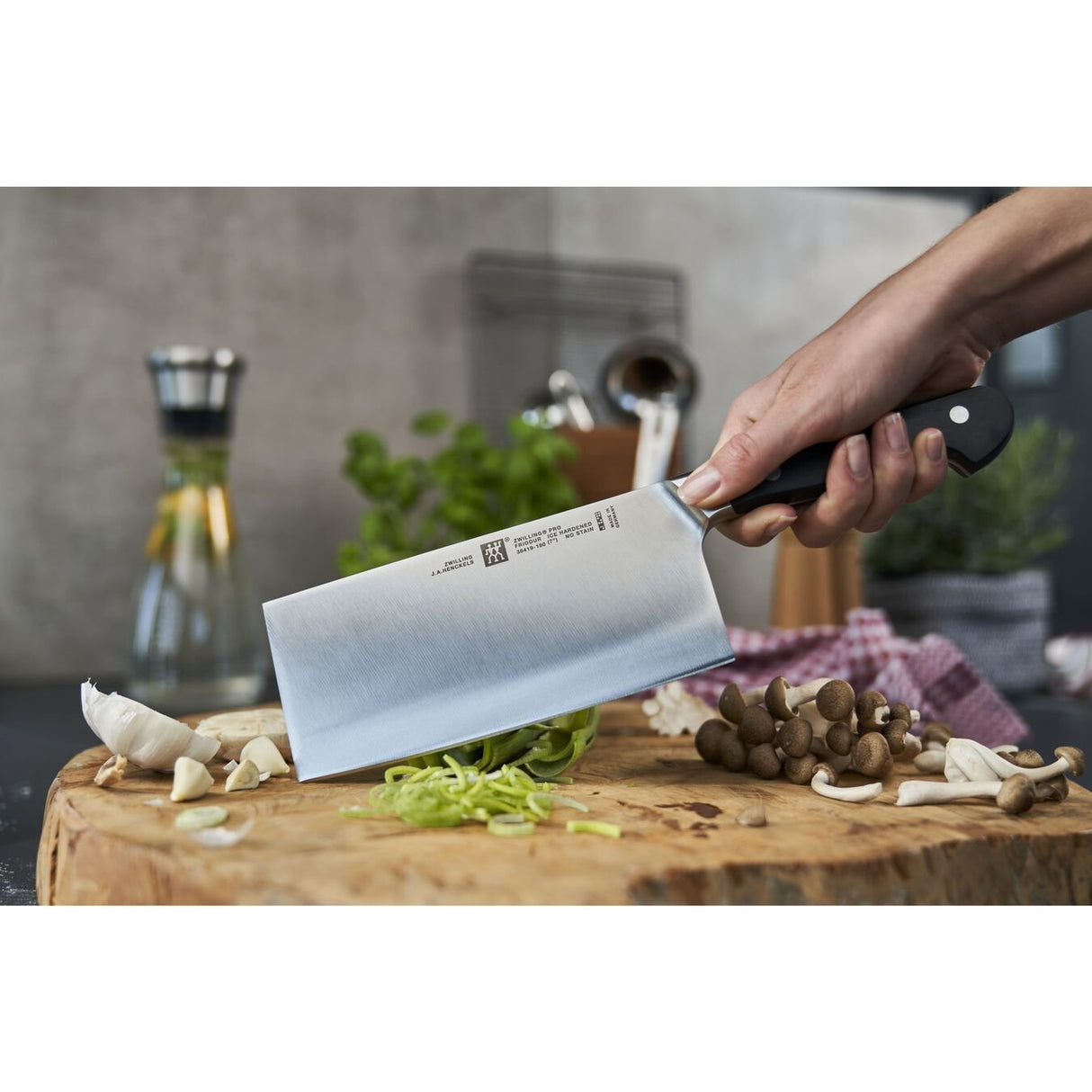 EAN 4009839329173 - ZWILLING Pro Acero 1 pieza(s) Cuchillo de carnicero imagen 3