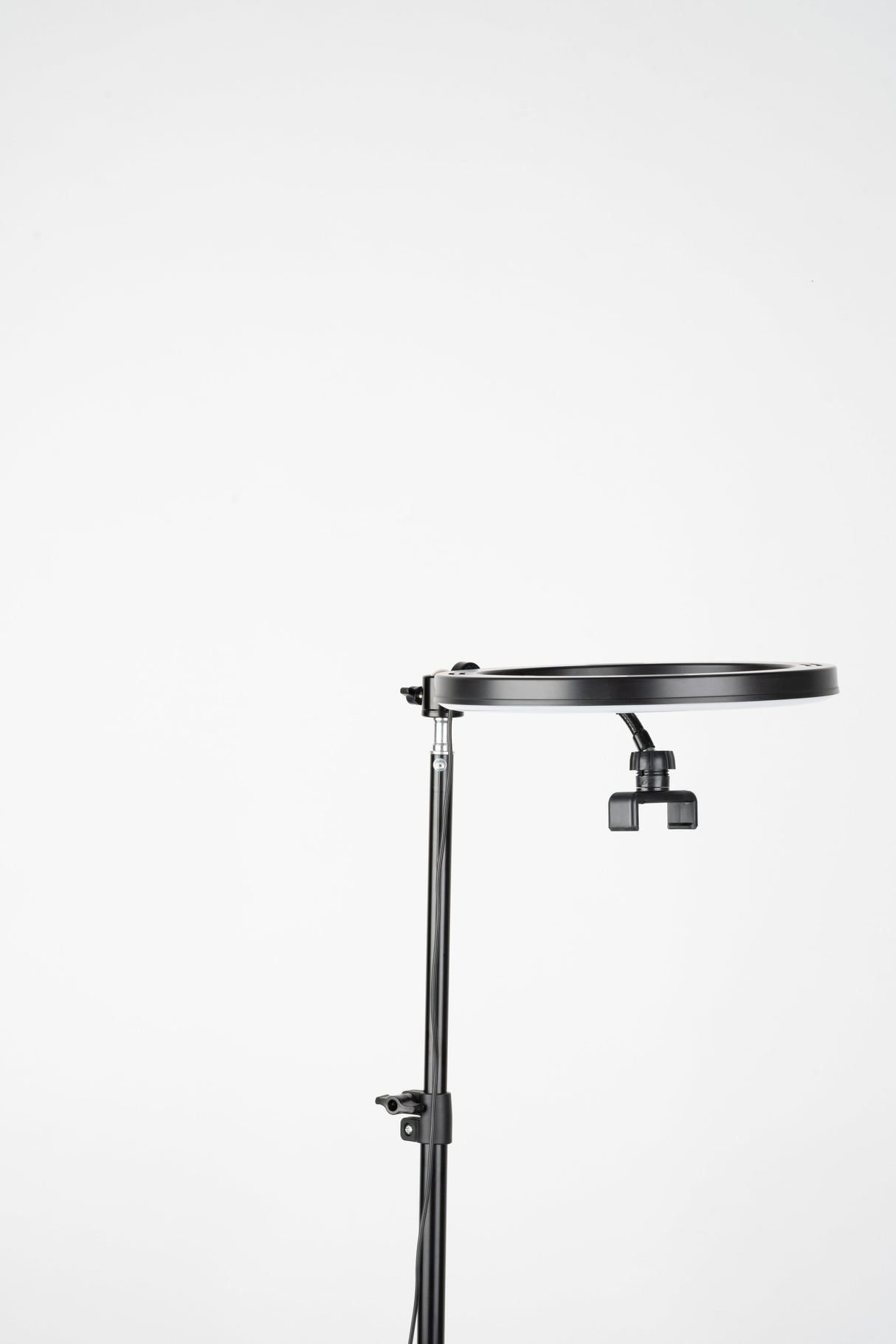 Trípode Havit St7012 Pro Con Anillo De Luz