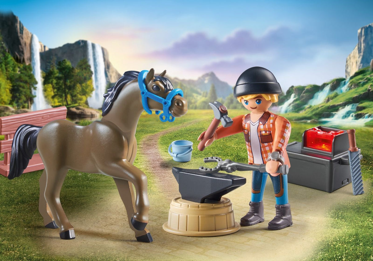 Playmobil 71357 Caballos De La Cascada Herrador Ben & Aquiles