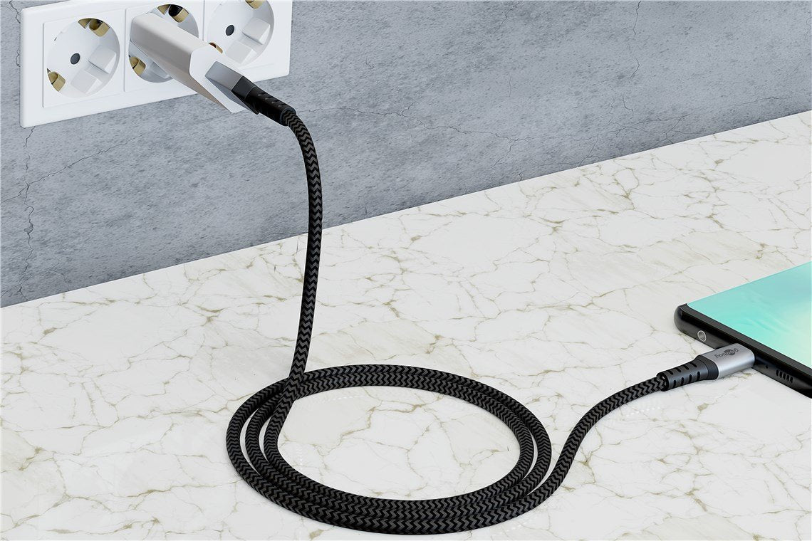 Cable Goobay 49303 Usb-C To Usb-C Textile Cable With Metal Plugs, 2 M, Space Grey Silver