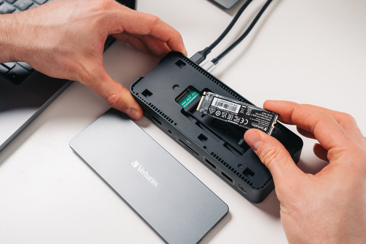 Verbatim Usb-C Pro Dockingstation Cds-15s Con Hdmi/4k/Usb-A/Usb-C/Ssd Slot/Sd