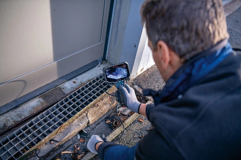 Cámara De Inspección Bosch Professional Gic 12v-5-27 C Professional, 12 Voltios Azul/Negro, Batería De Ion De Litio 2,0 Ah, En L-Boxx
