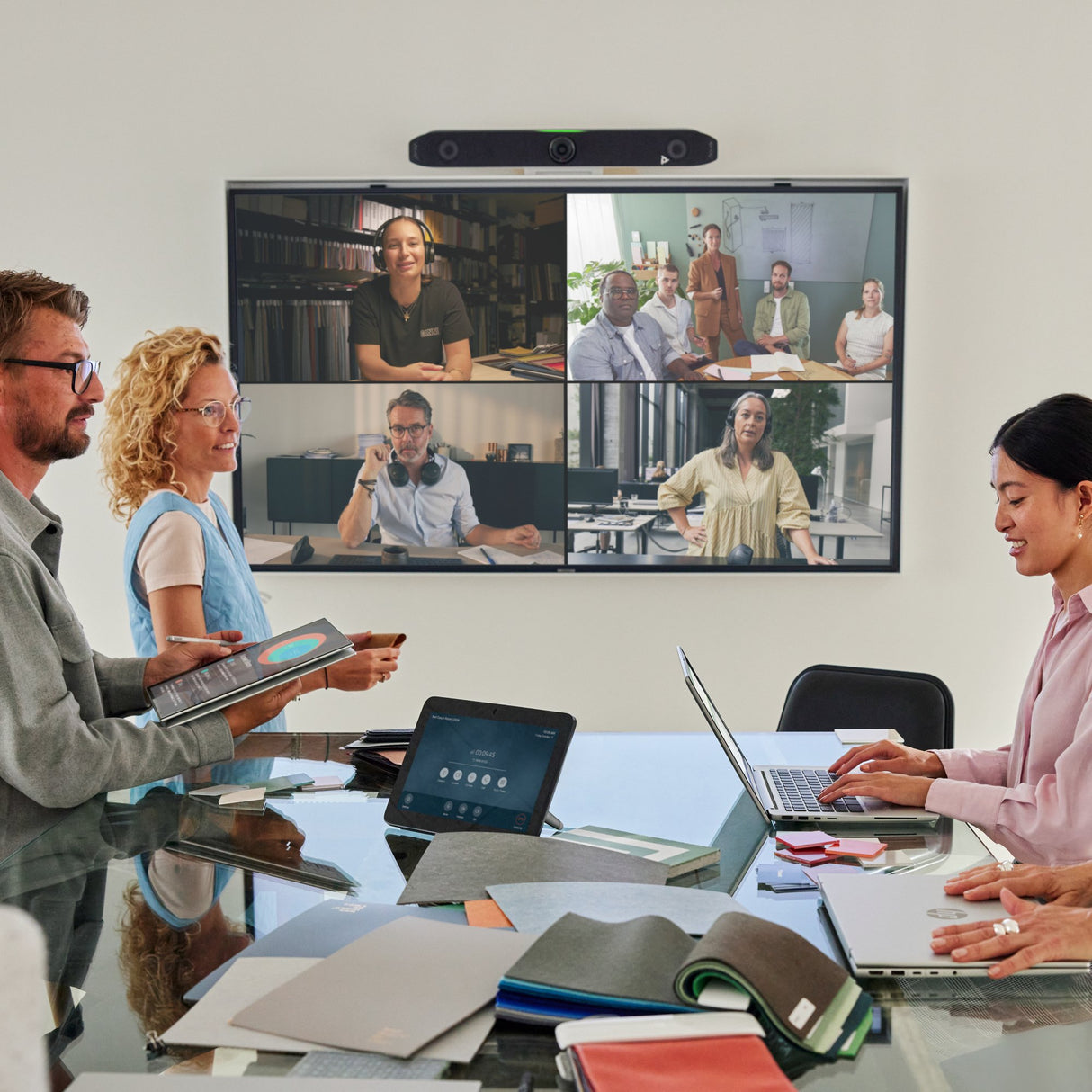 EAN 197497185058 - HP Poly Studio X52 All-In-One Video Bar with TC10 Controller Kit No Power Cord GSA/TAA sistema de video co imagen 6