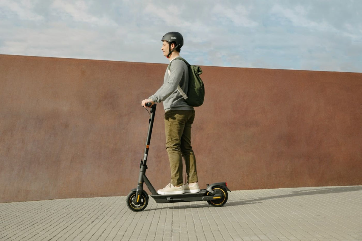 EAN 8720254405292 - Ninebot by Segway KickScooter MAX G2 D Negro 20 kmh 15,3 Ah imagen 5