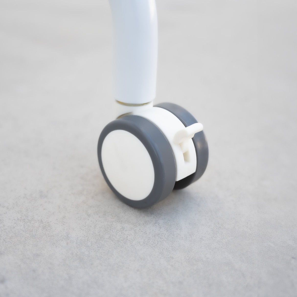 Soporte Suelo Ruedas "Ilove" Pantalla 49-80'' Blanco Tooq