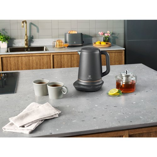 Tetera Electrolux E7k16bp Eléctrica 1,7 L 2400 W Negro, Cobre