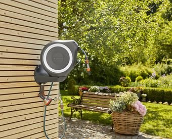 Enrollador Automático De Pared Gardena Rollup M - 20 M - Blanco - 18612-20