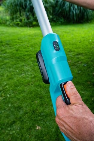 EAN 4078500054317 - Gardena TCS 20/18V P4A Negro, Azul, Naranja 5 cm imagen 2